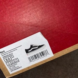 Black Vans Youth Size 6 Women’s 7.5